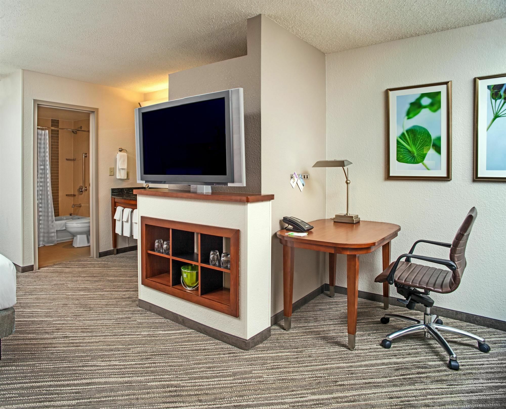 Hyatt Place Cincinnati Hotel 3*